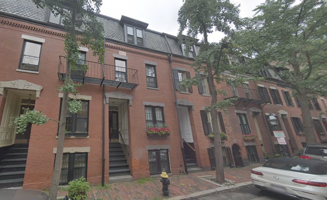property at 33 Gray St