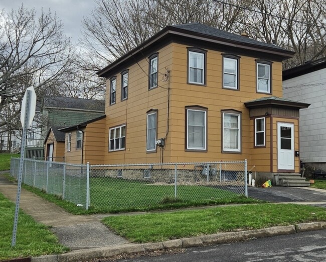 1 John St, Unit A, Unit A