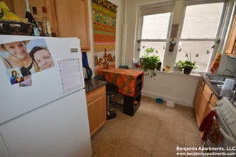 1782 Commonwealth Ave, Unit 9 in Boston, MA - Building Photo - Building Photo