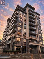 396 Hwy 7 in Richmond Hill, ON - Building Photo