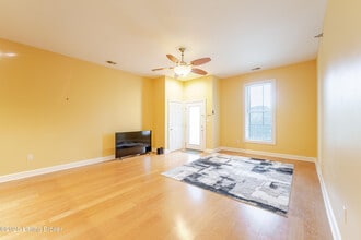 900 S 5th St in Louisville, KY - Building Photo - Building Photo