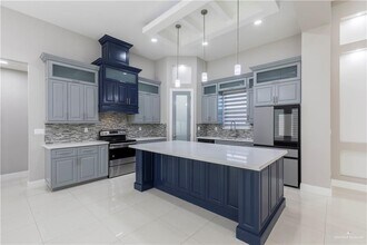 5701 Pelican Ave in McAllen, TX - Building Photo - Building Photo