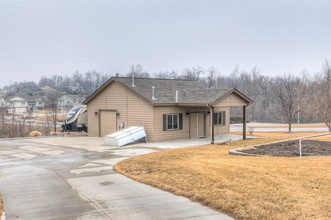 13472 S 36th St in Bellevue, NE - Building Photo - Building Photo