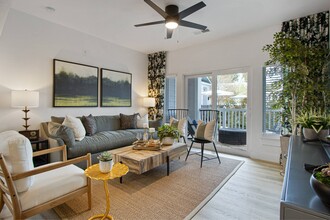 1000 West in Charleston, SC - Building Photo - Building Photo