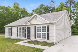 2840 Sapphire St in Atlanta, GA - Building Photo - Building Photo