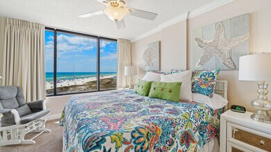 7205 Thomas Dr in Panama City Beach, FL - Building Photo - Building Photo