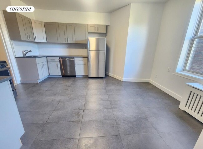 3900 Greystone Ave in Bronx, NY - Building Photo - Building Photo