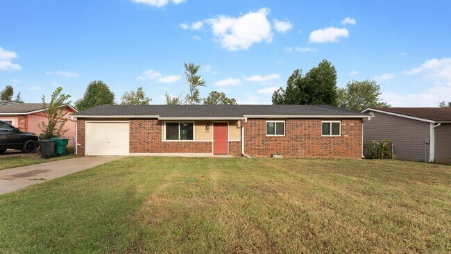 1003 N 30th St in Rogers, AR - Building Photo - Building Photo