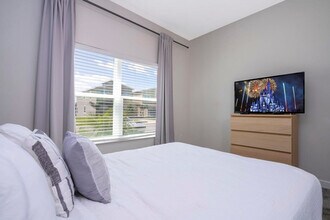 8957 Cabot Cliffs Dr in Kissimmee, FL - Foto de edificio - Building Photo