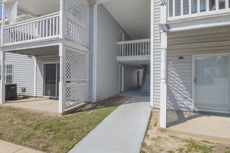 Deerfield Run Apartments in Florence, SC - Foto de edificio - Building Photo