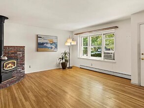 250 Bartlett St in Reno, NV - Building Photo - Building Photo