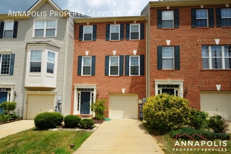 1016 Meandering Way in Odenton, MD - Building Photo