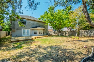 1913 Carriage Club Dr in Cedar Park, TX - Building Photo - Building Photo