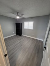 470 NE 18th Ave in Homestead, FL - Building Photo - Building Photo