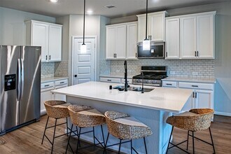 16018 Oregon Oak Dr in Houston, TX - Building Photo - Building Photo