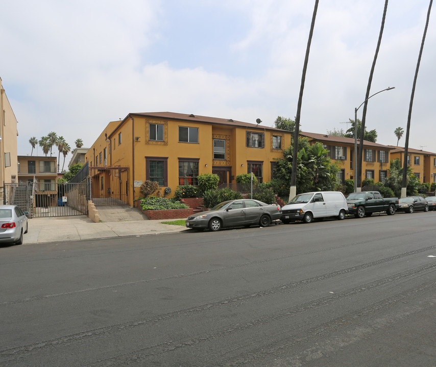 Lowell Terrace Apartments in Los Angeles, CA - Building Photo