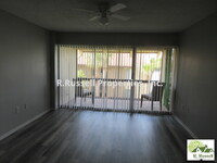 572 Orange Dr photo'