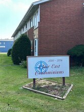 21706 E 11 Mile Rd in St. Clair Shores, MI - Building Photo - Building Photo