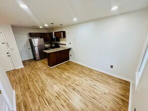 77 Reservoir Ave, Unit Apt 4 in Jersey City, NJ - Building Photo - Building Photo