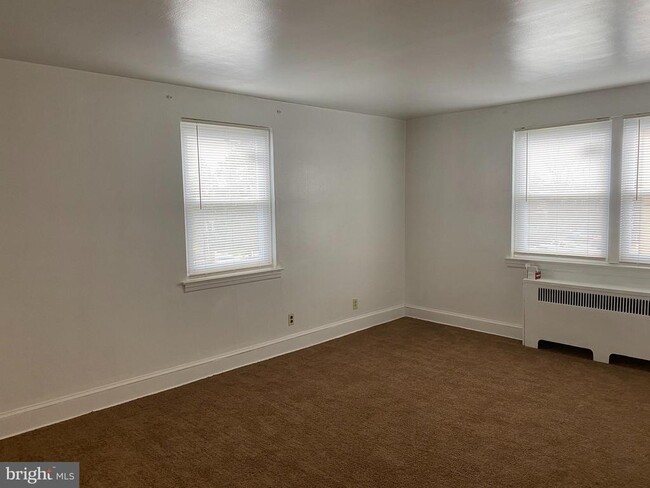 6434 Oxford Ave in Philadelphia, PA - Building Photo - Building Photo