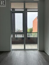 285 Dufferin St in Toronto, ON - Building Photo - Building Photo