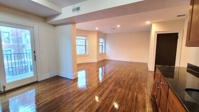 29 Commonwealth Ter, Unit 2 in Boston, MA - Building Photo - Building Photo
