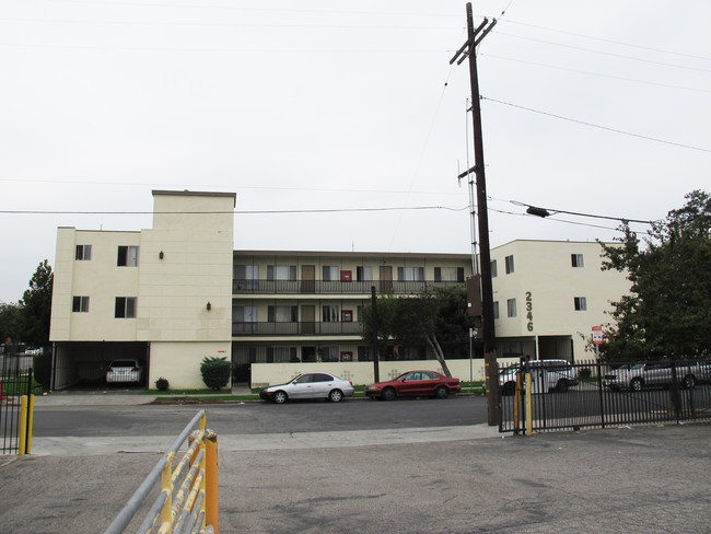 2346 W. 18th St in Los Angeles, CA - Building Photo - Building Photo