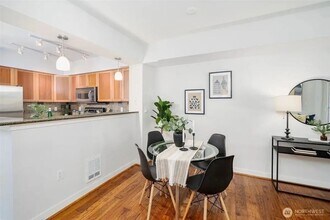 3545 NW 57th St in Seattle, WA - Building Photo - Building Photo