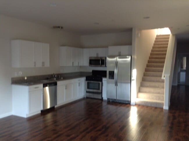 866 Lawrence Dr in San Luis Obispo, CA - Building Photo - Building Photo