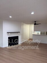 10635 Sherman Grove Ave in Los Angeles, CA - Building Photo - Building Photo