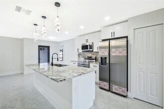 3413 27th St SW in Lehigh Acres, FL - Building Photo - Building Photo