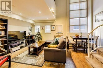 21 Earl St in Toronto, ON - Building Photo - Building Photo