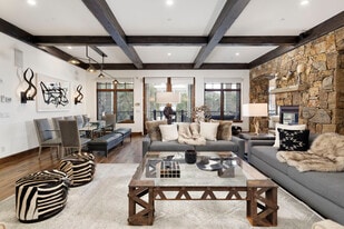 704 E Cooper Ave in Aspen, CO - Building Photo