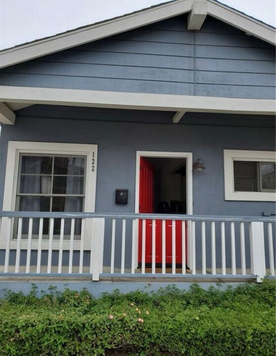 122 10th St in Seal Beach, CA - Foto de edificio