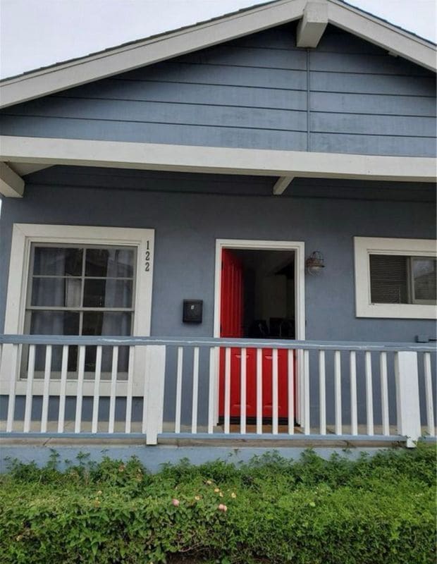 property at 122 10th St