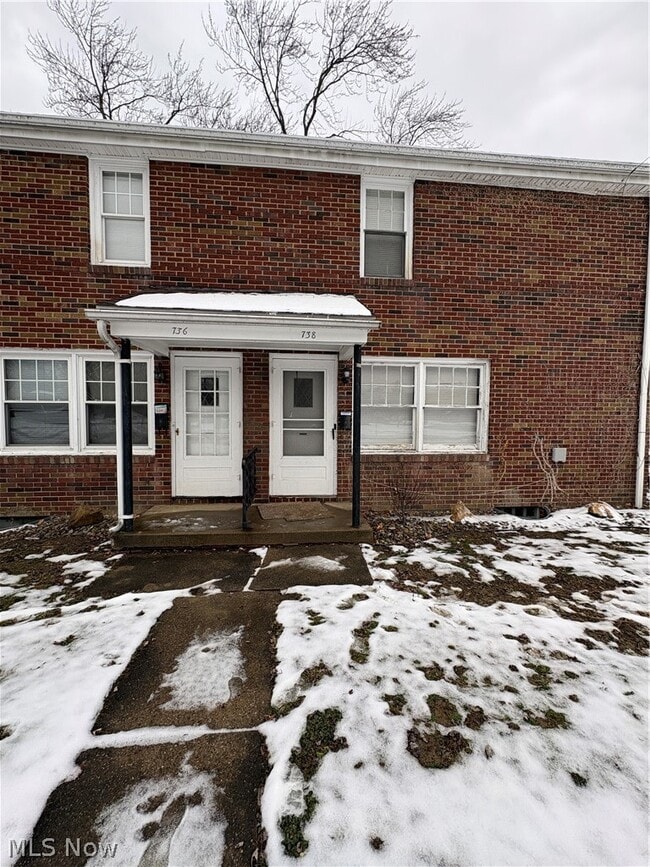 property at 738 West St