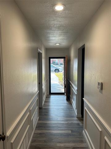 801 Summit Dr in Desoto, TX - Foto de edificio - Building Photo