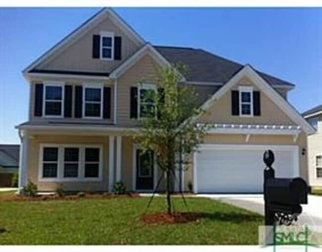 property at 495 Stonebridge Cir