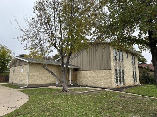 property at 4772 Shands Dr