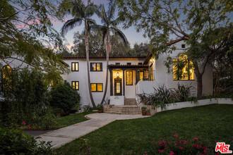 5500 Red Oak Dr in Los Angeles, CA - Building Photo - Building Photo
