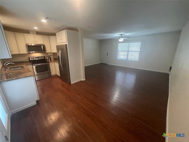 1358 Mountain Top Loop in Canyon Lake, TX - Building Photo - Building Photo