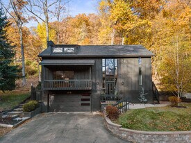 1 Myrtle Hill Rd in Sewickley, PA - Building Photo