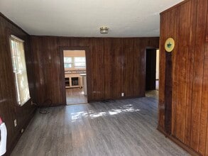 9056 8th Ave in Jacksonville, FL - Foto de edificio - Building Photo