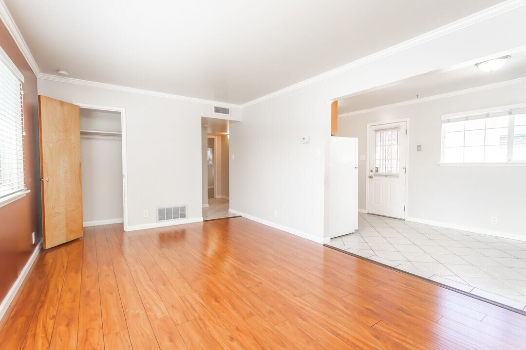 14747 Martell Ave-Unit -C in San Leandro, CA - Building Photo
