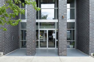 Catalpa Garden Condominiums in Chicago, IL - Foto de edificio - Building Photo