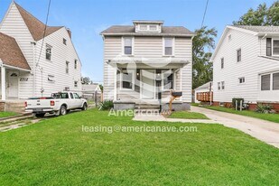 2708 Wyndale Rd in Toledo, OH - Building Photo