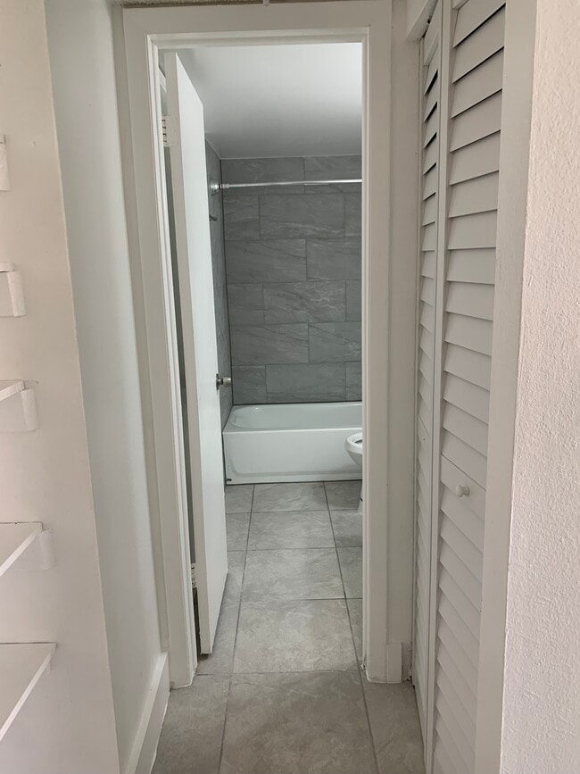 19751 SW 114th Ave, Unit Point South Unit in Miami, FL - Building Photo - Building Photo