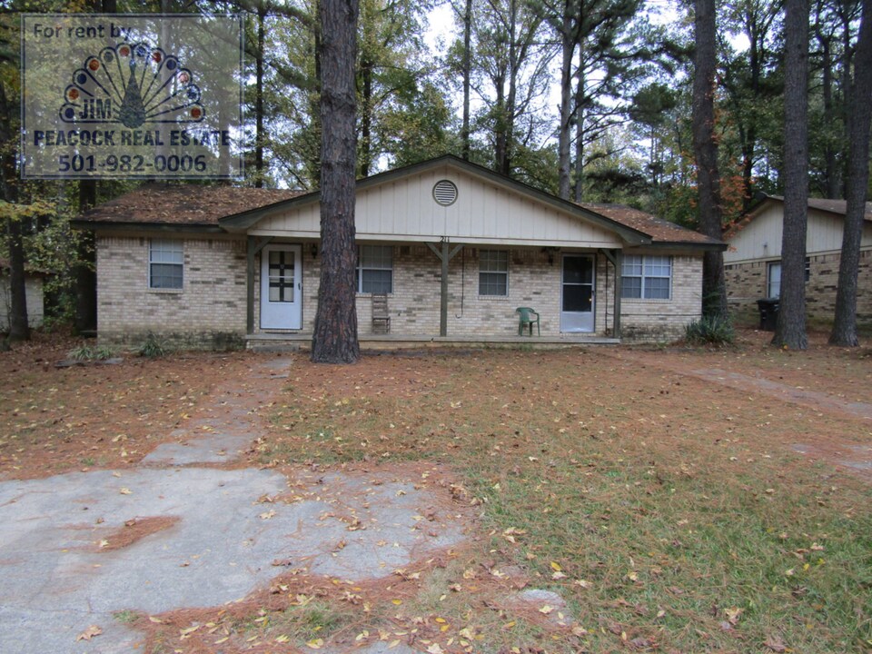 211 Bellevue Cir-Unit -B in Jacksonville, AR - Building Photo