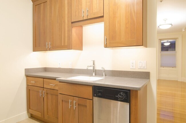 404 Marlborough St in Boston, MA - Building Photo - Building Photo