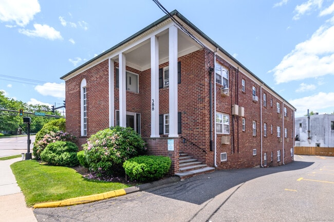property at 388 Courtland Ave